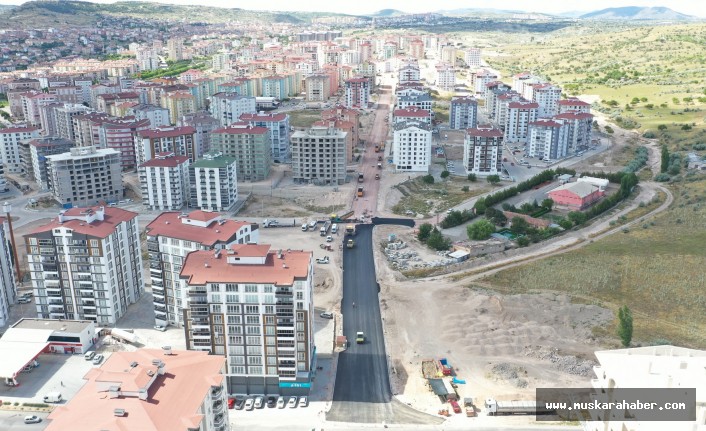 Cevher Dudayev Mahallesi’nde sıcak asfalt serimine başlandı