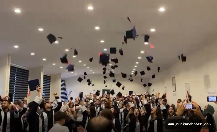 Hacıbektaş Teknik Bilimler MYO’da mezuniyet sevinci