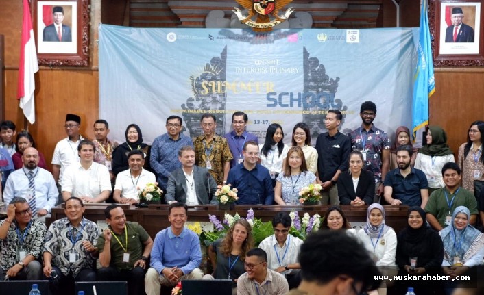 KÜN öğretim üyeleri Endonezya Airlangga Üniversitesinde derslere girdi