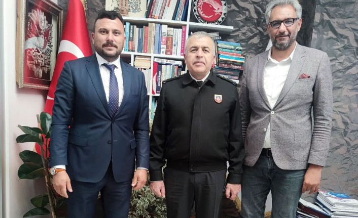 İl Jandarma Komutanı Yakın, Türk Eğitim Sen’i ziyaret etti
